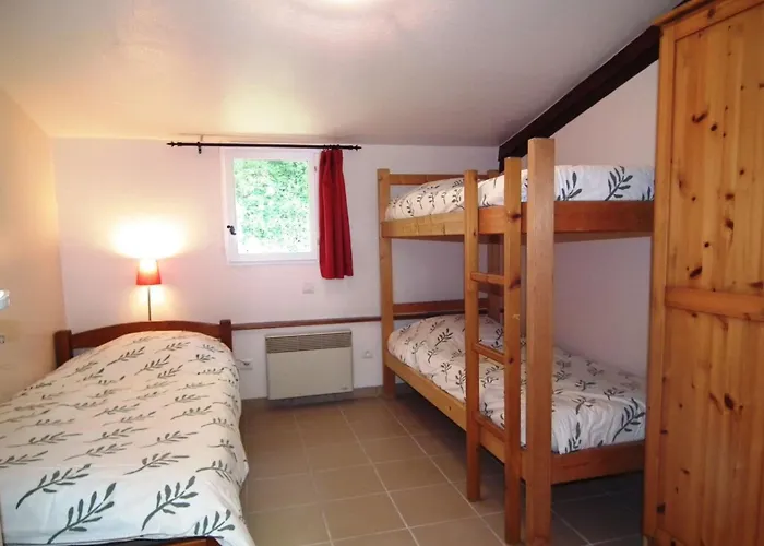 Domaine La Chatiere Mit Jacuzzi By Interhome *